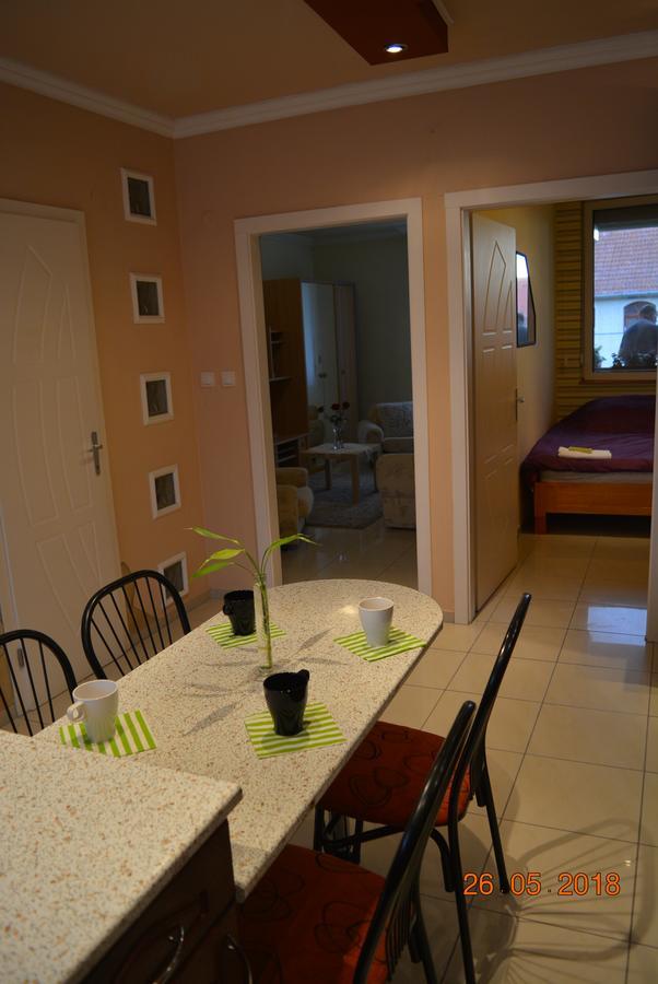 Berettyo Central Apartment Berettyóújfalu Exterior foto